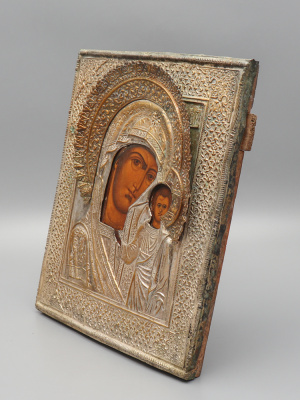 Древнерусская икона Богородицы Казанской, дерево, латунный оклад, Россия, 19 в.